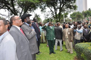 President Kiir witnessing raising of the South Sudan flag, AU HQ Addis Ababa, 15 August 2011 (Thomas Kenne)