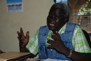 Edmond Taban, the assistant commissioner in Central Equatoria state ministry of agriculture and forestry addressing the press in Yei county, September 14, 2011 (Photo: FAO/Ogolla.E)