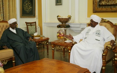 الرئيس البشير يلتقي السيد محمد عمثان الميرغني في الثلاثااء 18 اكتوبر 2011 (سونا)