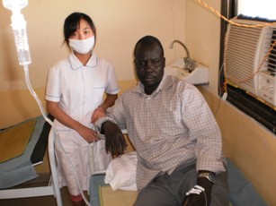 A nurse treats Lino Lual Machar for Malaria at Bentiu China Hospital. 30 September 2011 (ST)