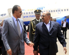 Eritrean President Isaias Afewerki (L) and President Al-Bashir (R) (FILE)