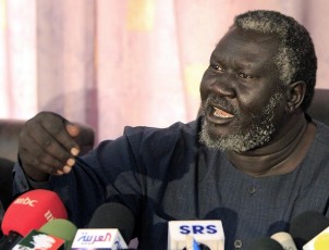 Sudan People's Liberation Movement (SPLM) chairman Malik Agar speaks during joint news conference in Khartoum December 22, 2010 (REUTERS PICTURES)