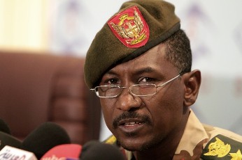 Spokesperson of Sudan Armed Forces Colonel al-Sawarmi Khalid Sa’ad  addresses the media in Khartoum on October 31, 2011 (AFP)