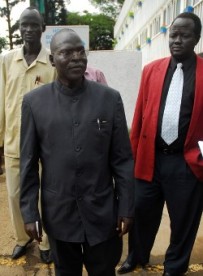 FILE - South Sudan rebel chief George Athor Deng (C) arrives for a press conference in Nairobi on November 20, 2011 (AFP)