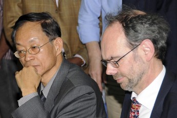 China's envoy for African affairs, Liu Guijin (L), and UK Special Envoy for Darfur Michael Ryder (REUTERS)