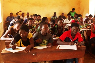 South Sudanese students (Aljazeera)