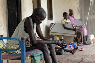 A UN file photo shows victims of inter-tribal violence receive treatment at a hospital in Akobo, Jonglei South Sudan. (photo UN)