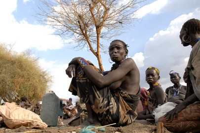 IDPs from the Murle tribe, wait to receive food rations and other items from the World Food Programme at a distribution point in Pibor town, in the Sudanese state of Jonglei.  (file/UN)