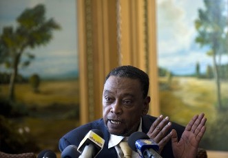 Said Al-Kahteeb, a senior member of North Sudan's negotiating team addresses a press conference on January 28, 2012 in Addis Ababa (AFP)