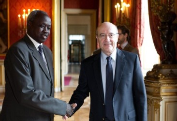 French Foreign Affairs Minister Alain Juppe (L) poses prior to talks with hisSouth  Sudanese counterpart Nhial Deng Nhial on March 8, 2012 at the Ministry in Paris. (Getty)