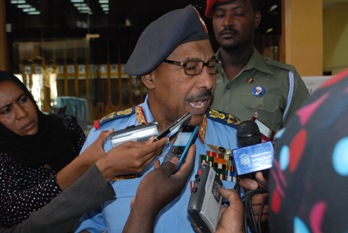 Sudanese Defense Minister Abdel Raheem Muhammad Hussein speaking to reporters March 19 2012 (ST)