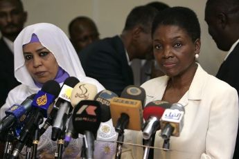 FILE - UN humanitarian chief Valerie Amos (R) holds a joint press conference with Sudanese Social Welfare Minister Amira al-Fadel Mohamed in Khartoum on January 4, 2012 (GETTY)