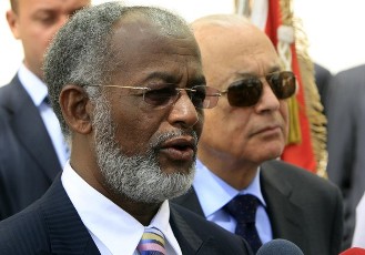 وزير الخارجية السوداني علي كرتي خلال مؤتمر صحفي مع الأمين العام للجامعة العربية نبيل العربي