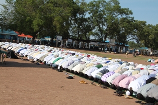 Muslims praying for peace, Rumbek, Lakes state, April 19, 2012 (ST)