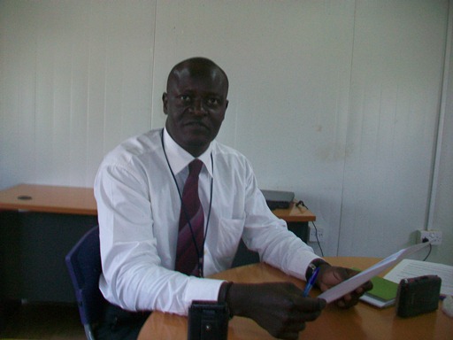 Moses Ongom, the health systems development specialist at WHO addressing the media in Juba, South Sudan, April 6, 2012 (ST)