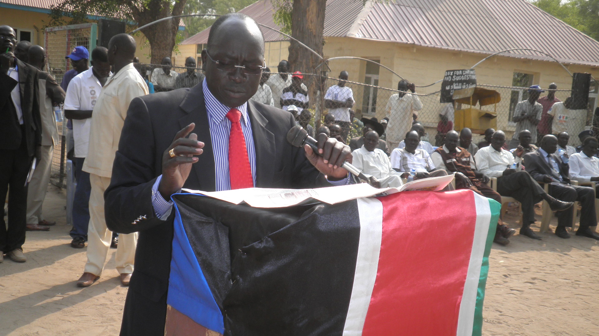 Jonglei deputy governor, and the minister of Information and Communication, Hussein Maar Nyuot. (ST)