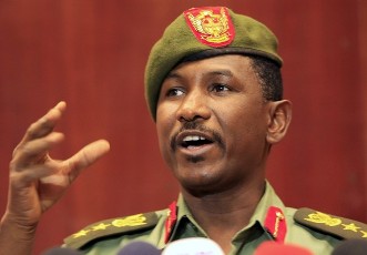 Sudanese Army spokesman al-Sawarmi Khalid speaks during a news conference in Khartoum May 28, 2012 (REUTERS)