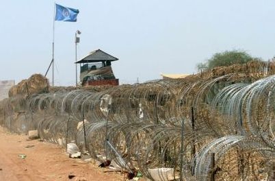 A UN position close to the restive town of Abyei on the South Sudan-Sudan border on 17 April 2011 (Photo: Getty Images)