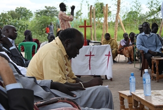 Lakes state governor, Chol Tong Mayay (ST)