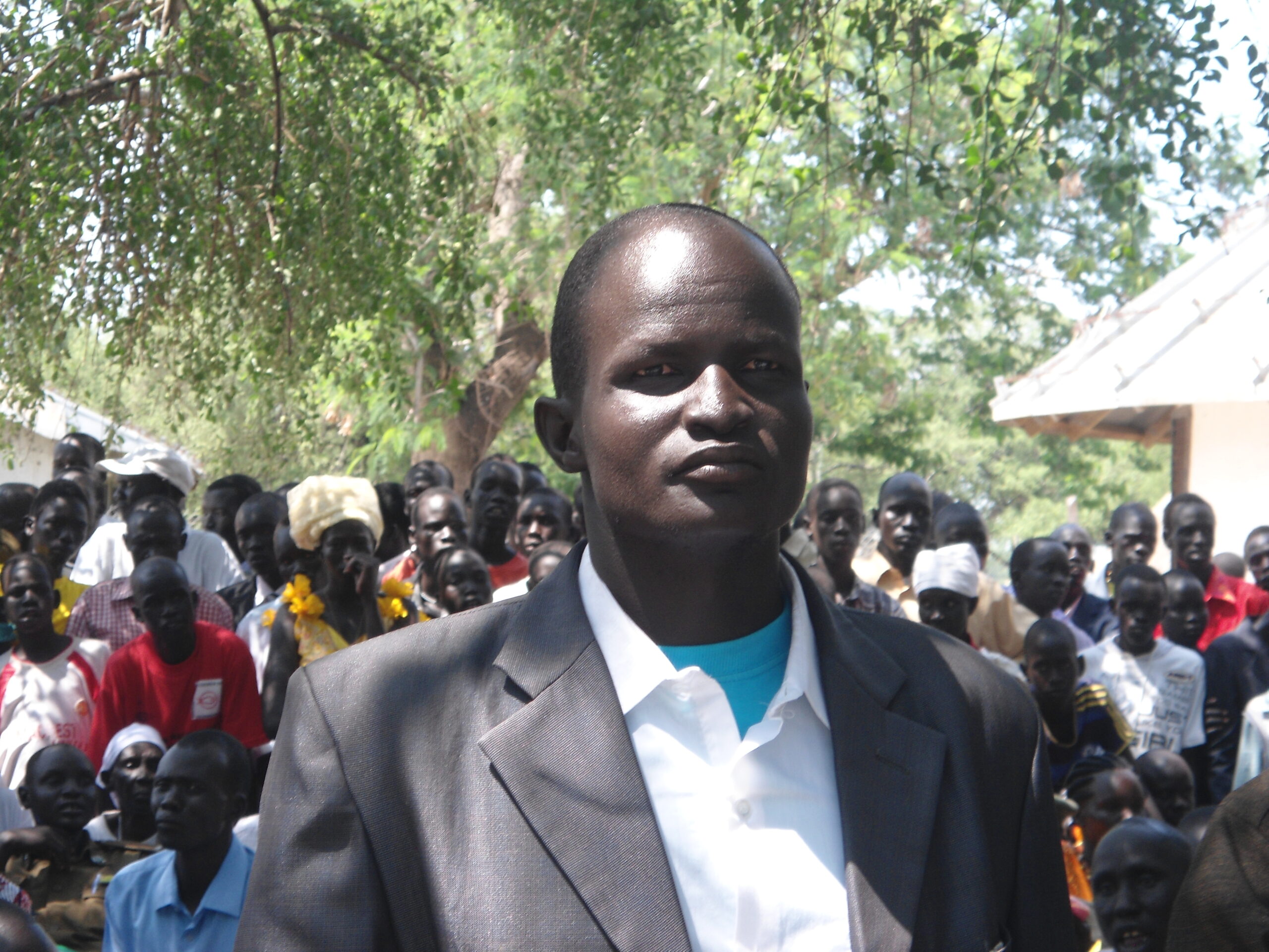 Awai Piok Deng, the youth leader of Twic East adddressing the people at the independence rally at Panyagoor, Jonglei State, South Sudan, 9 July 2012 (ST)