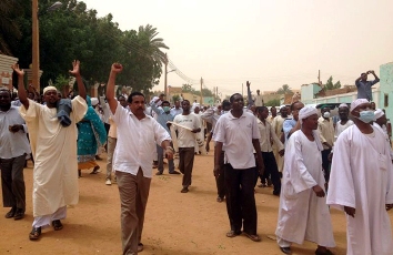 “Elbow-Licking” protests in Sudan’s capital Khartoum last Friday (Girifna)