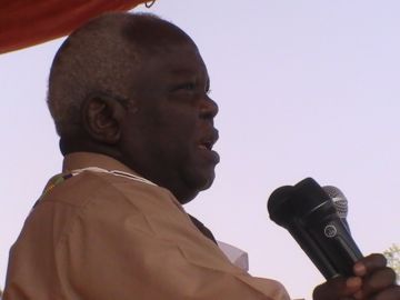 Edward Lino speaking in a electoral meeting held in Khartoum before Sudan's presidential elections in April 2010 (ST)