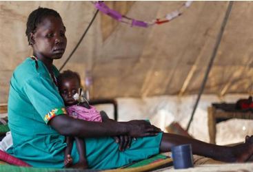 A woman and her severely malnourished child in Doro refugee camp, South Sudan, March 9, 2012 (Reuters)