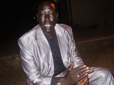lual_bol_kuan_member_of_the_pressure_group_supporting_cooperation_agreement_from_aweil_stresses_a_point_while_speaking_to_st.jpg