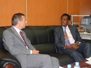Ambassador Tomas Ulicny with Sudan's President of the National Security, Defense and Foreign Affairs Committee Dr. Mohamed Hasan El Amin. (EU)