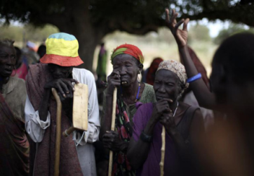 People displaced by the inter-ethnic conflict in Jonglei, January 2012 (Reuters)