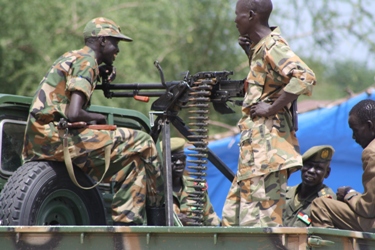 SPLA soldiers deploy to guard SPLM meeting in Rumbek, Lakes state, October 29, 2012 (ST)
