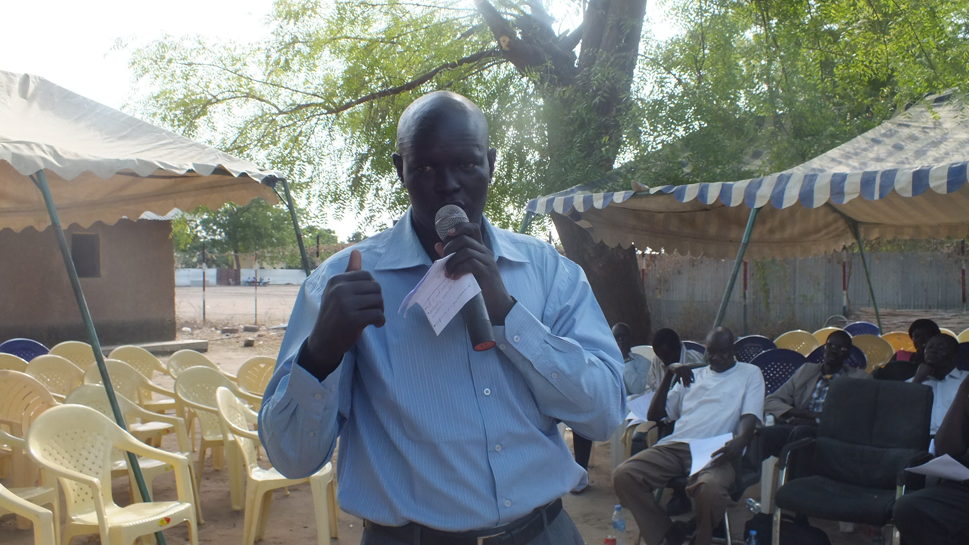 The SPLM-DC chairperson in Jonglei, Tut Chot Rial, talking at the meeting, 15 February 2013 (ST)