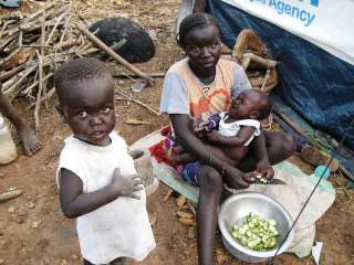 Sudanese refugees from Blue Nile state at the Kutaworke reception centre in Ethiopia (UNHCR)