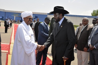 Sudan's president Omer Al Bashir with South Sudan's Salva Kiir in Khartoum (goss)