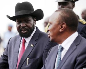 South Sudan President Salva Kiir (L) meets his Kenyan counterpart Uhuru Kenyatta, who is on his first visit to the region as head of state, in Juba May 23, 2013. (Reuters)