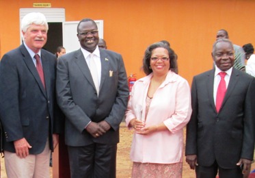 South Sudan Vice President, Riek Machar, and US Ambassador, Susan Page, and their aides, at the launching of PROGRESS centre in Juba, on 3 June, 2013 (ST)