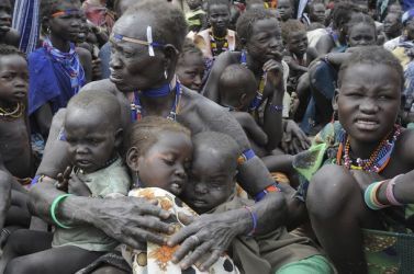 Internally displaced people are seen in Pibor January 12, 2012. (Reuters)