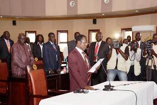 James Wani Igga taking oath of office to officially  become South Sudan vice president August 25, 2013 (Photo: Larco Lomayat)