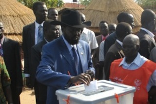 Salva Kiir casts his vote in the 2010 elections.