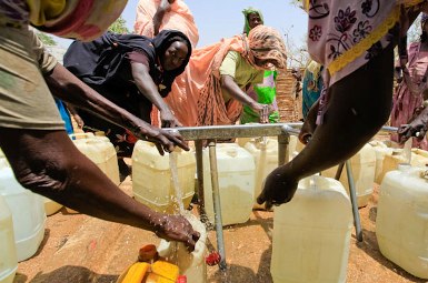 Hundreds of thousands of people have fled violence to safe areas inside Sudan's Darfur region, severely straining water resources in some locations (Photo: ACT/Caritas/NCA/Mohamed Nureldin Abdallah)
