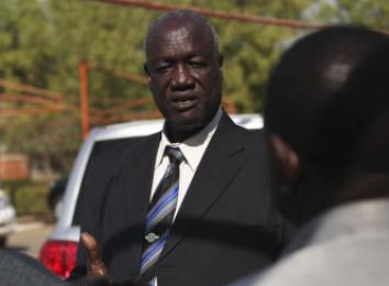 South Sudan's defence minister Kuol Manyang Juuk, speaks after a cabinet meeting in the capital, Juba, on 17 January 2014 (Photo: Reuters/Andreea Campeanu)
