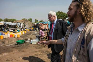 UN peacekeeping chief Hervé Ladsous (second right) on a visit to the UNMISS base in Tomping, which has been sheltering civilians since conflict erupted in the country (Photo: UNMISS/Isaac Billy)