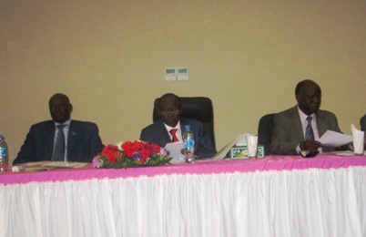 South Sudan VP James Wani Igga (second left), SPLM-DC Chairperson Lam Akol (second right), Information Minister Michael Makuei Lueth (L) and an unidentified opposition politicians at a press conference in Juba on February 5, 2014 (ST)