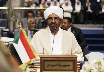 Sudanese president Omer Hassan al-Bashir attends the closing ceremony of the 25th Arab Summit in Kuwait City on 26 March 2014 (Photo: Reuters/Hamad I Mohammed)
