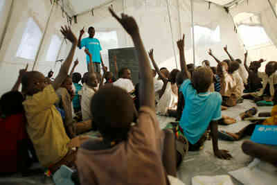 A classroom session at a school in South Sudan's Northern Bahr el Ghazal state (Photo courtesy of UNICEF)