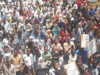 واحدة من مجموعة صور وزعها طلاب جامعة الخرطوم على نطاق واسع لاحتجاجات في 3 أبريل 2014