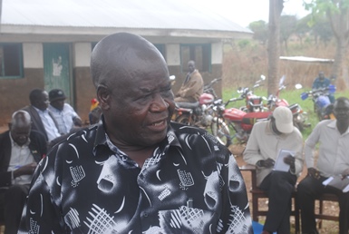 Micah Olweny, the paramount chief  of Eastern Equatoria's Acholi corridor, has rejected claims he was responsible for mobilising youths to join rebel forces (ST)