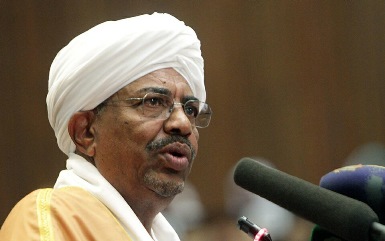 Sudanese President Omer Hassan al-Bashir addresses a session of parliament on 1 April 2013 in Khartoum (Photo: Ashraf Shazly/AFP/Getty Images)