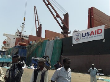 The US vessel Liberty Glory carrying a humanitarian food shipment arrived in Port Sudan on 17 April 2014 after a 24-day journey (ST)