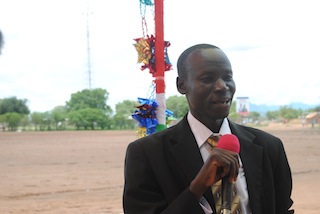 John Koma, the Eastern Equatoria state chairperson of the SPLM-Youth League, speaks at the rally (ST)